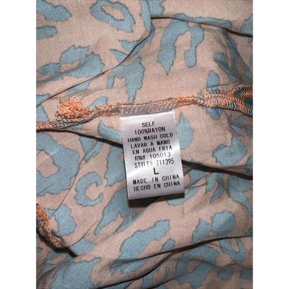 NWT Emily Wonder Short Sleeve Top Coral and Green Light Weight Summer Bright Fun - Picture 9 of 10